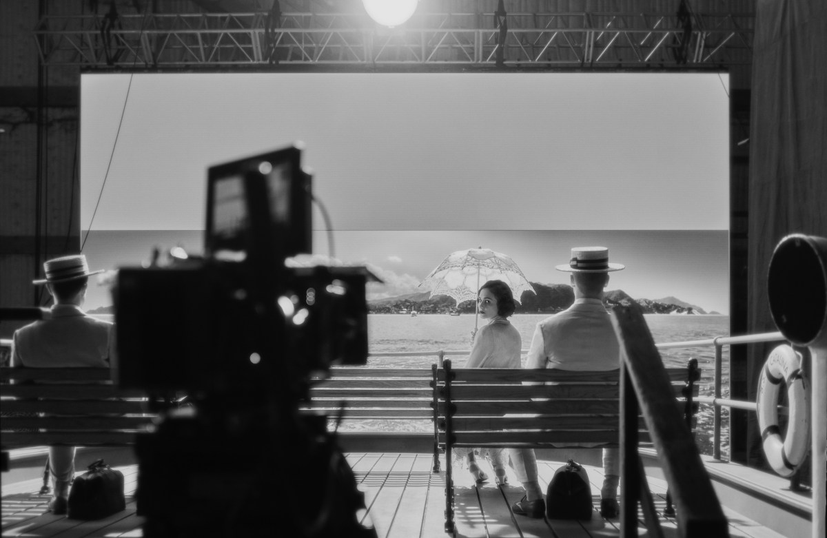 “Art Deco Buildings, Puffy Clouds & Palm Trees”: How ‘Mank’ VFX Supervisor Wei Zheng Brought Old Hollywood To Life For Longtime Collaborator David&nbsp;Fincher