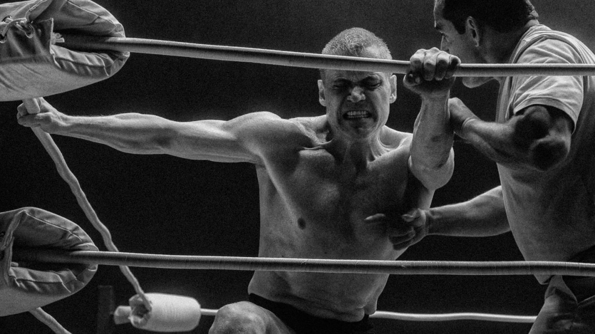 Holt McCallany Talks to David Fincher about “The Iron Claw” and the Role of a&nbsp;Lifetime